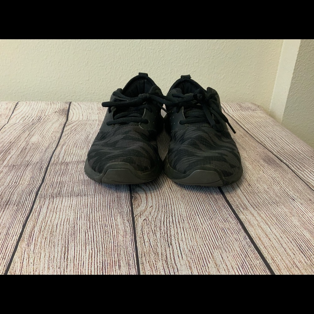 Black Under Armour Shoes